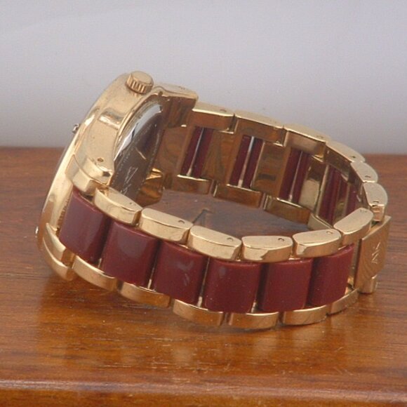 Pre-Owned Women’s Anne Klein 10/9180 Fashion Analog Watch - Picture 3 of 6